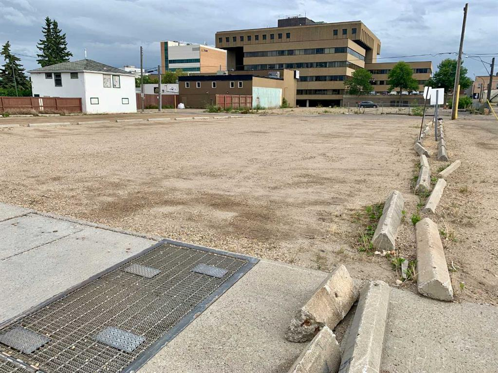 102-5229 50 Avenue, Red Deer, Alberta, T4N4B4 (105889887)