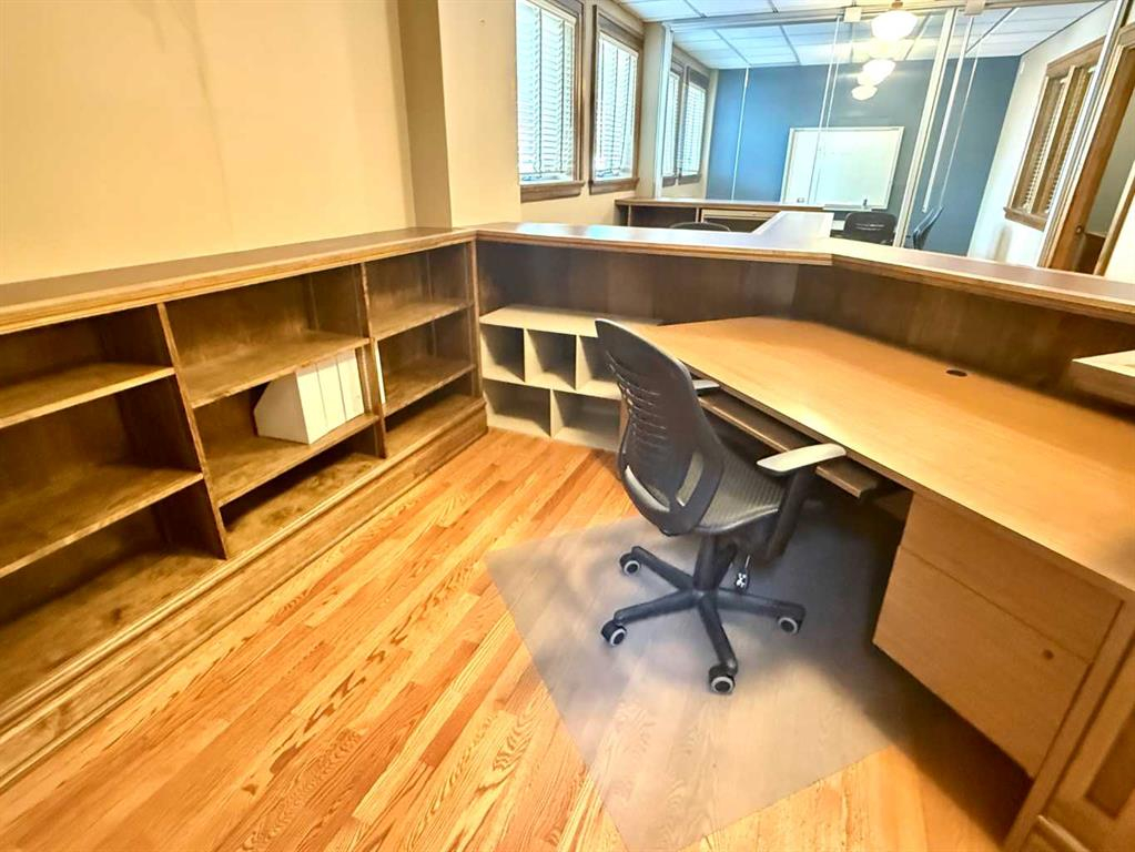 107 & 108-4836 50 Street, Red Deer, Alberta, T4N1X4 (106052944)