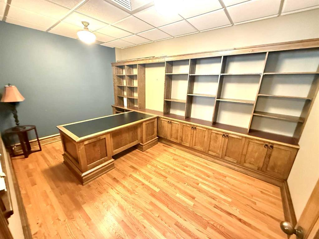 107 & 108-4836 50 Street, Red Deer, Alberta, T4N1X4 (106052944)