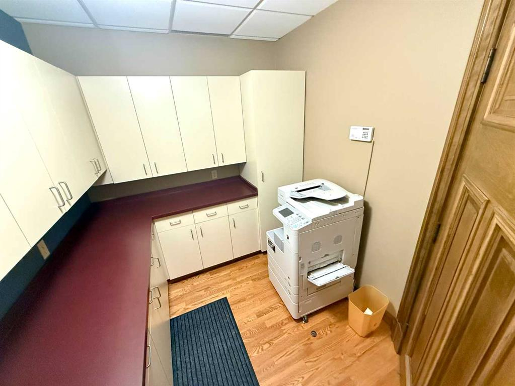 107 & 108-4836 50 Street, Red Deer, Alberta, T4N1X4 (106052944)