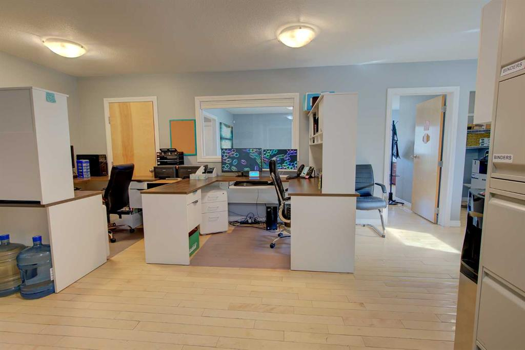 4610 48 Avenue, Red Deer, Alberta, T4N 3S9 (106208705)