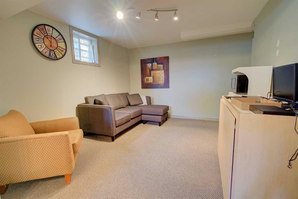 4610 48 Avenue, Red Deer, Alberta, T4N 3S9 (106208705)