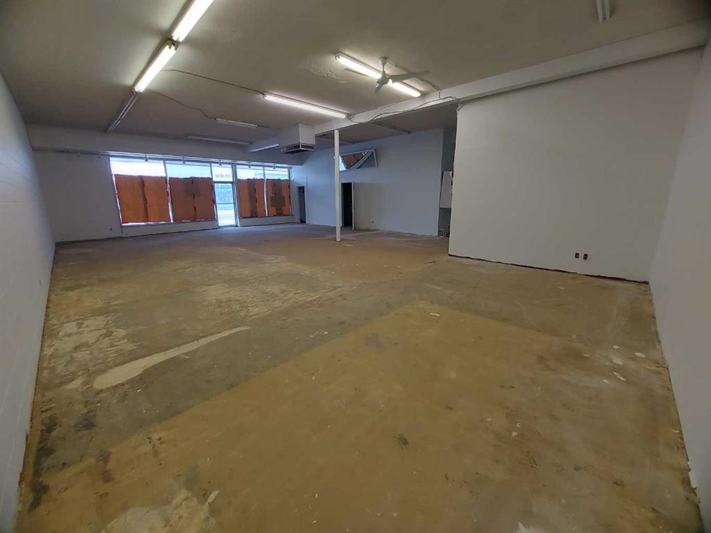 4711 49 Avenue, Red Deer, Alberta, T4N 3W9 (106239861)