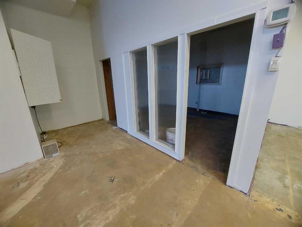 4711 49 Avenue, Red Deer, Alberta, T4N 3W9 (106239861)