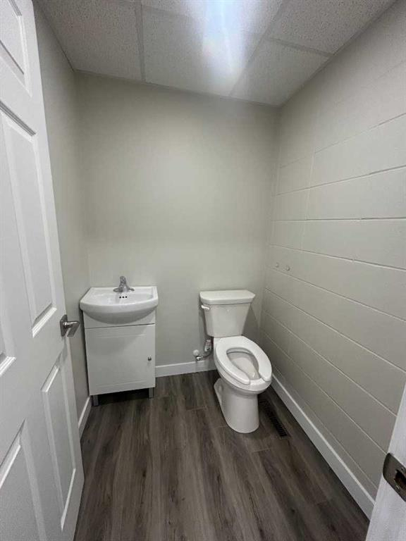 4711 49 Avenue, Red Deer, Alberta, T4N 3W9 (106239861)