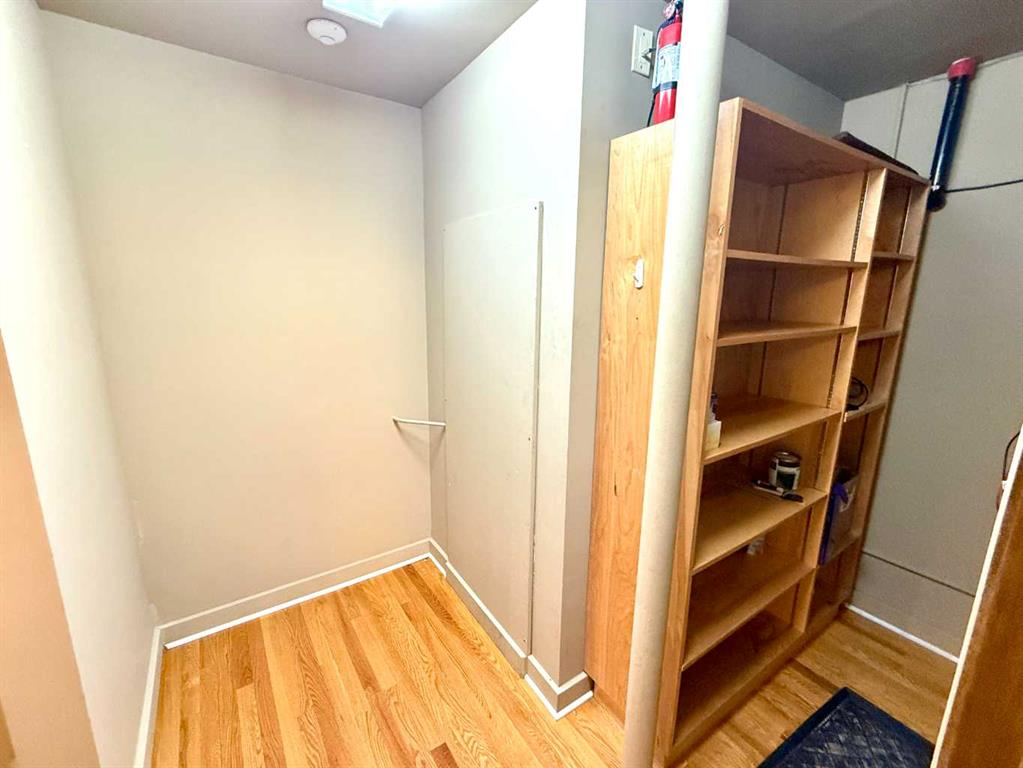 107 & 108-4836 50 Street, Red Deer, Alberta, T4N1X4 (106285229)