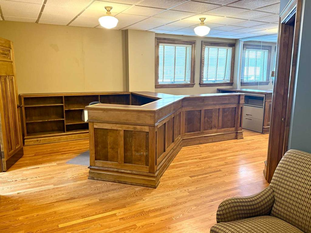 107 & 108-4836 50 Street, Red Deer, Alberta, T4N1X4 (106285229)