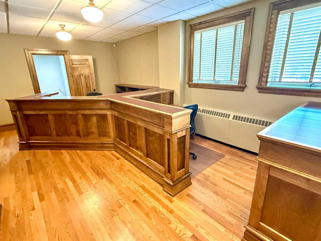 107 & 108-4836 50 Street, Red Deer, Alberta, T4N1X4 (106285229)