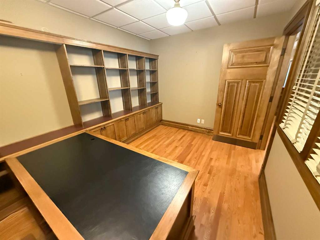 107 & 108-4836 50 Street, Red Deer, Alberta, T4N1X4 (106285229)