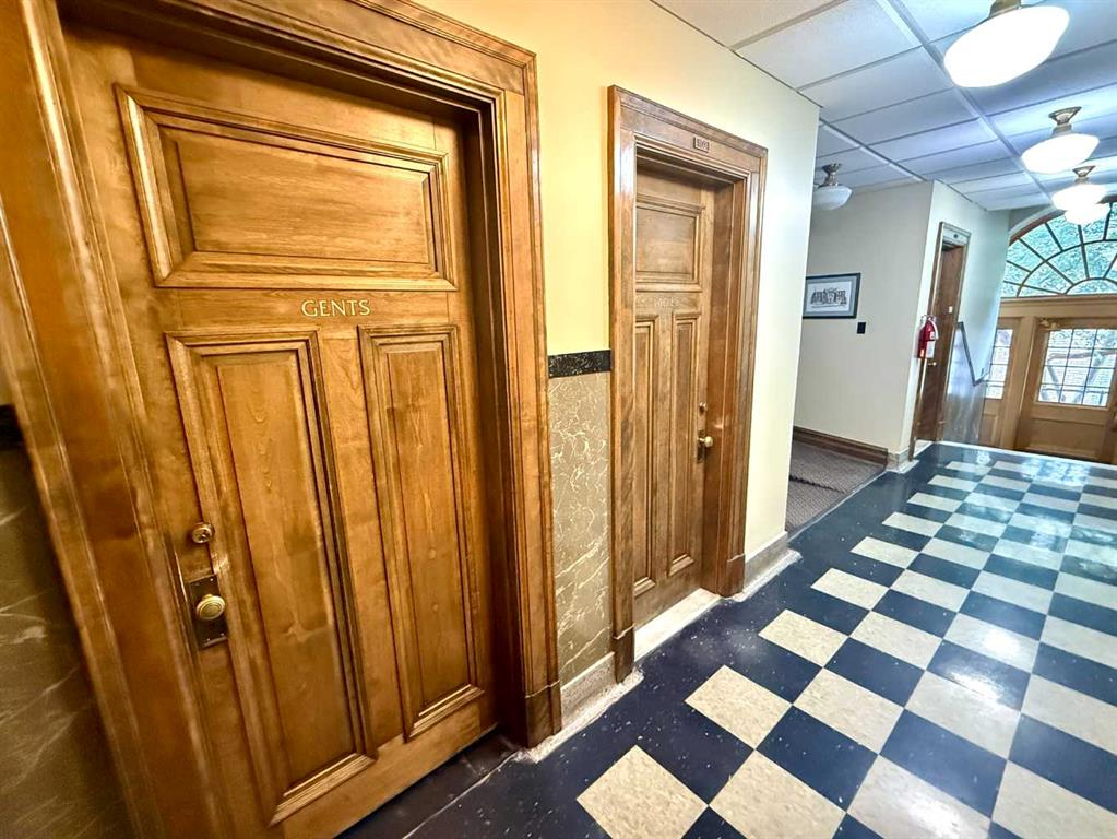 107 & 108-4836 50 Street, Red Deer, Alberta, T4N1X4 (106285229)