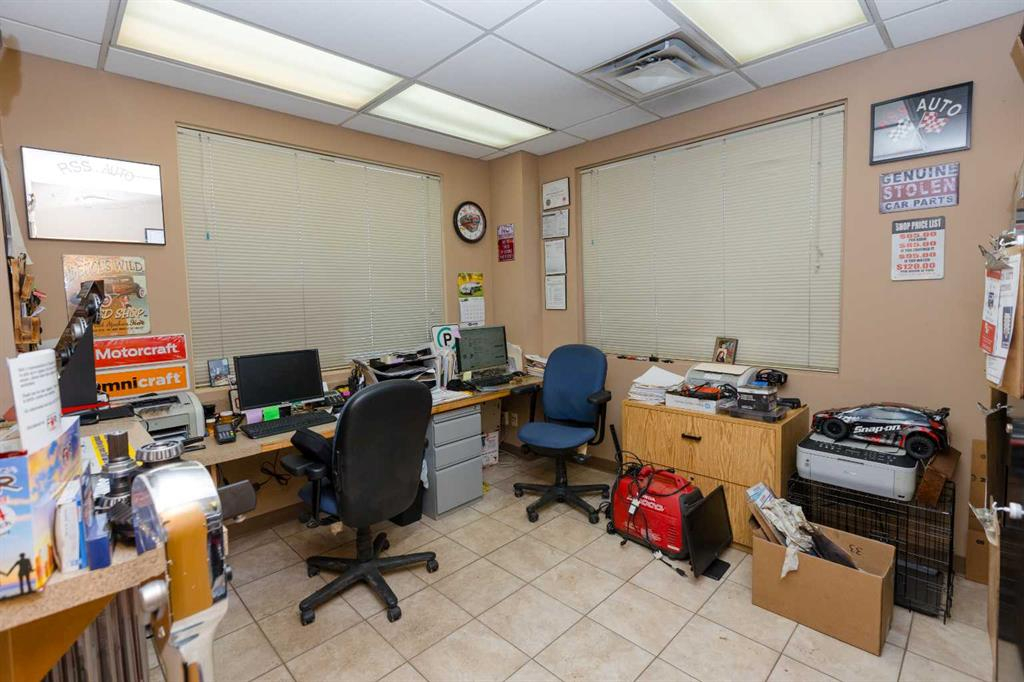 2-8121 49 Avenue Close, Red Deer, Alberta, T4P 2V5 (106436019)