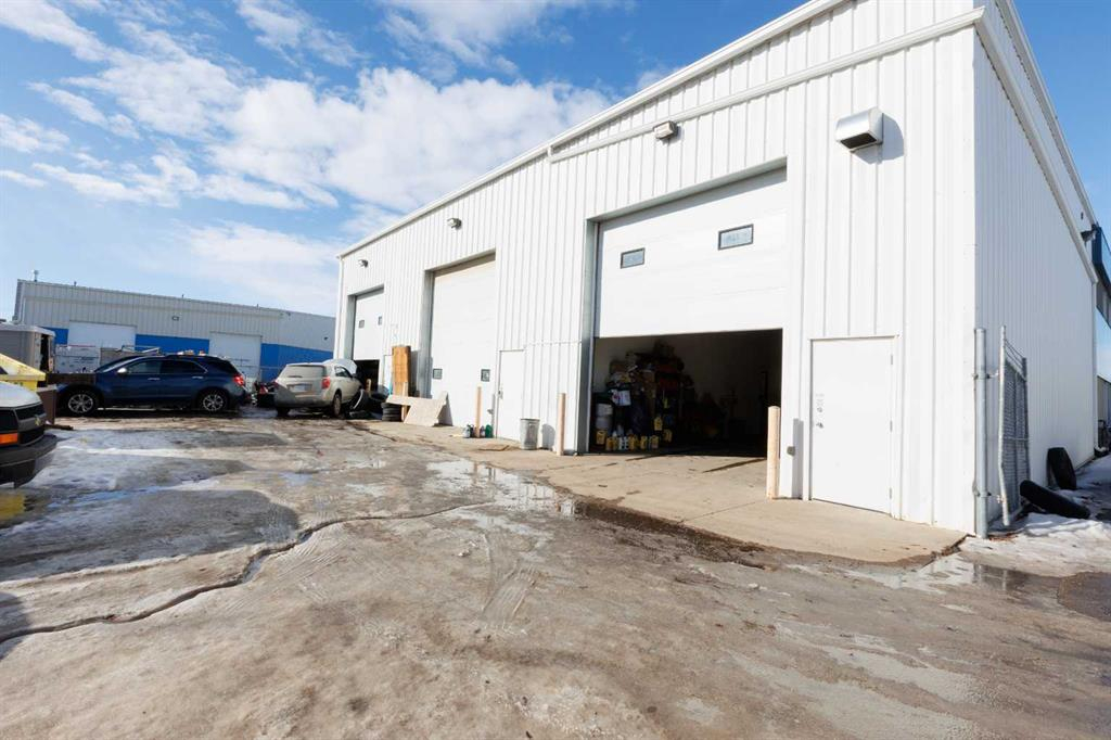 2-8121 49 Avenue Close, Red Deer, Alberta, T4P 2V5 (106436019)