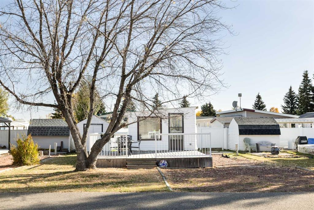 52 Points West Resort, Sylvan Lake, Alberta, T4S 1T3 (106570375)