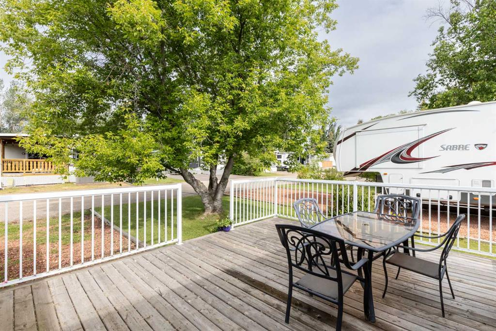 52 Points West Resort, Sylvan Lake, Alberta, T4S 1T3 (106570375)