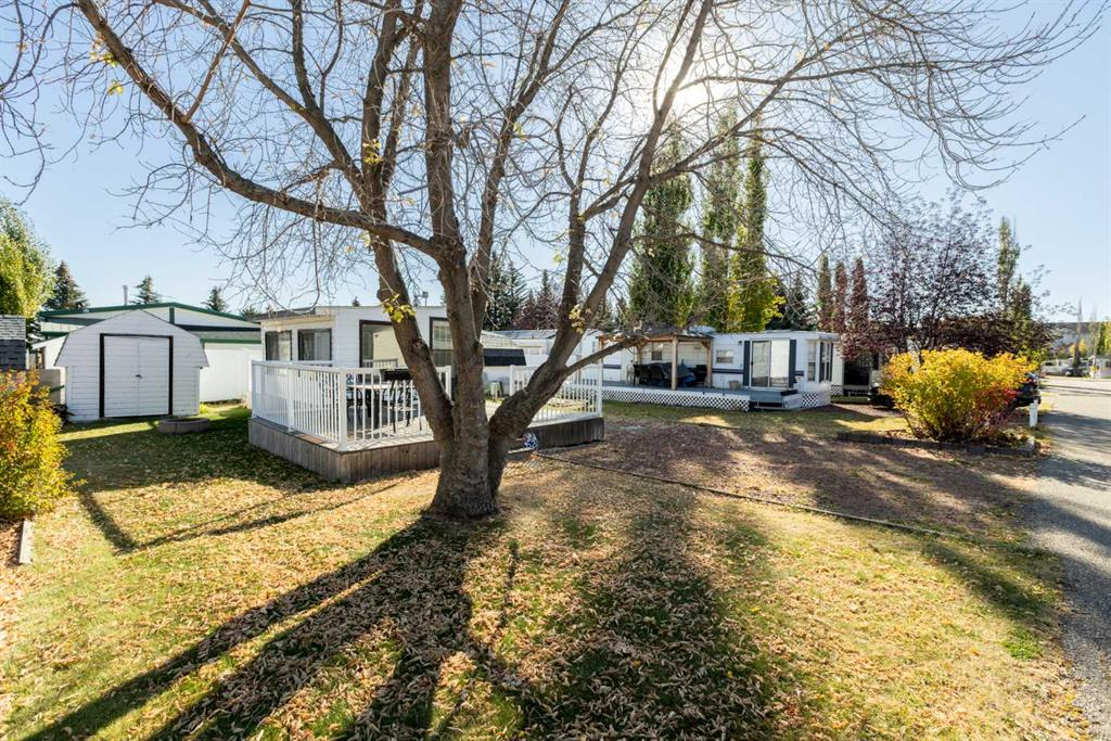 52 Points West Resort, Sylvan Lake, Alberta, T4S 1T3 (106570375)