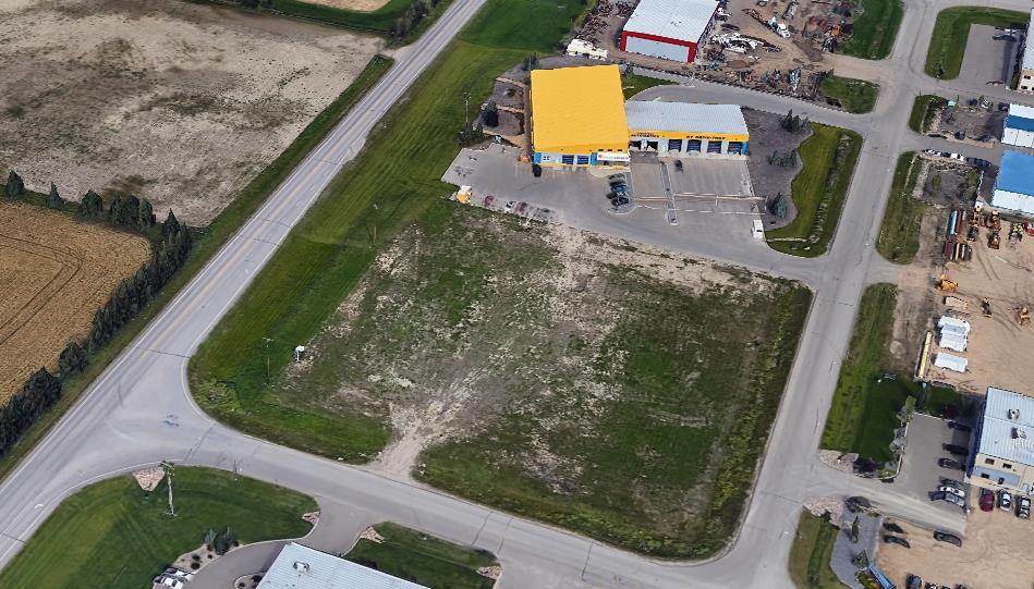 132 & 138 Clearmile Avenue, Rural Red Deer County, Alberta, T4E 0A1 (106678495)