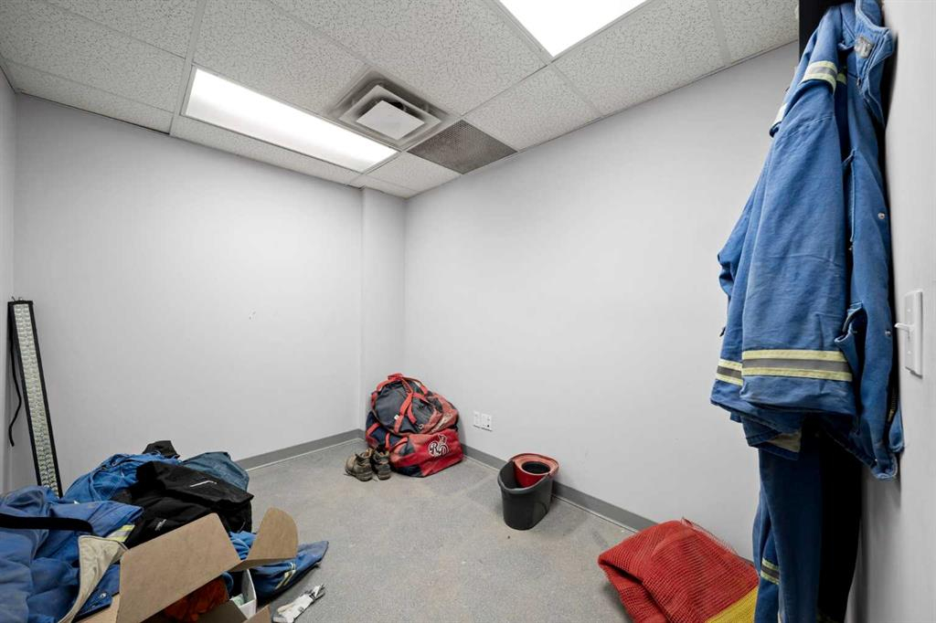 10 & 20-8028 Edgar Industrial Crescent, Red Deer, Alberta, T4P 3R3 (106723789)