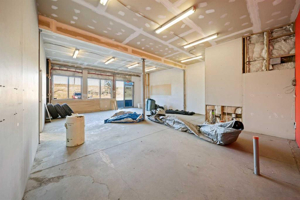 10 & 20-8028 Edgar Industrial Crescent, Red Deer, Alberta, T4P 3R3 (106723789)