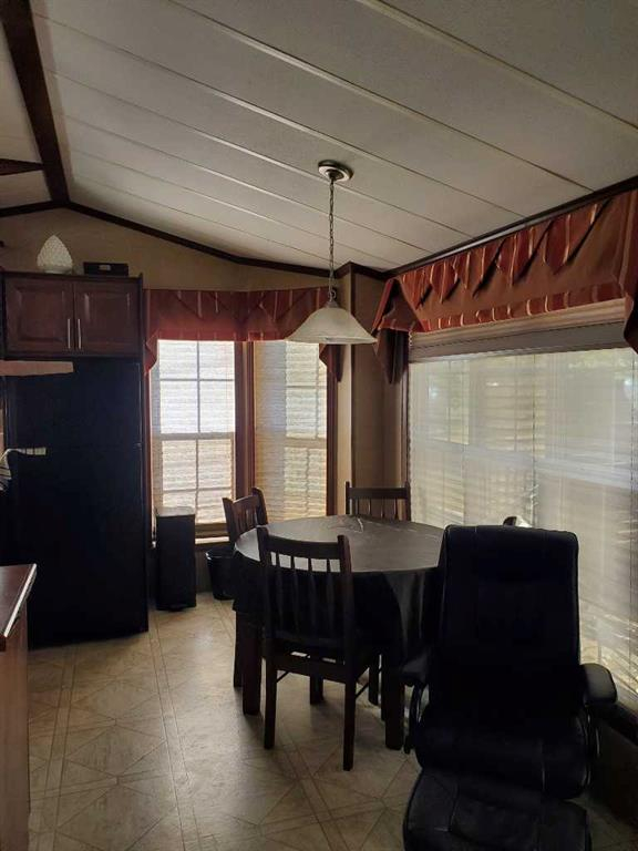 61 Points West Resort, Sylvan Lake, Alberta, T4S1T3 (106738356)