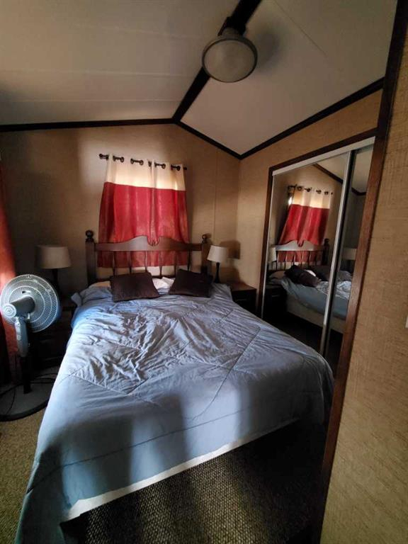 61 Points West Resort, Sylvan Lake, Alberta, T4S1T3 (106738356)