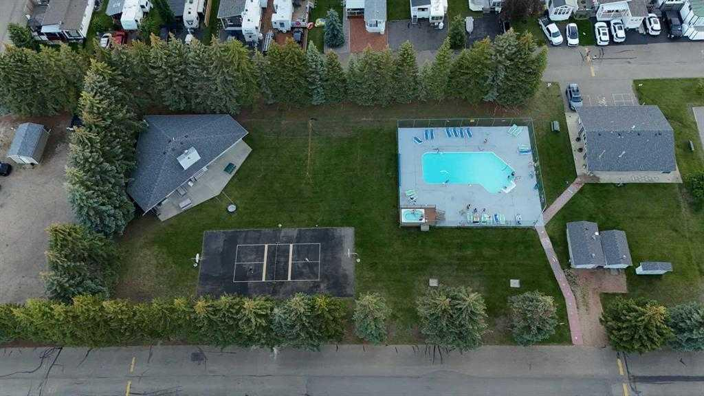 61 Points West Resort, Sylvan Lake, Alberta, T4S1T3 (106738356)