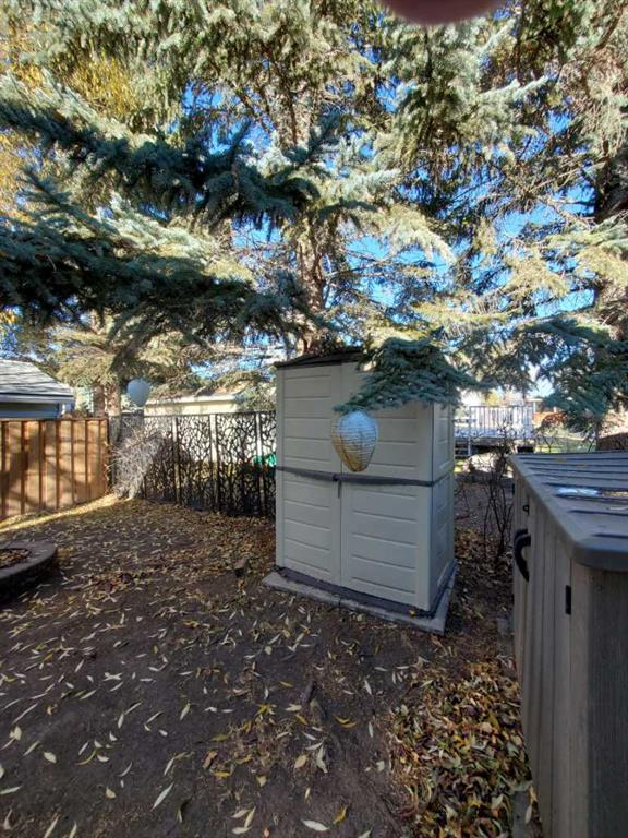 61 Points West Resort, Sylvan Lake, Alberta, T4S1T3 (106738356)