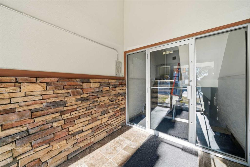 4746 55 Street, Red Deer, Alberta, T4N 2J1 (106743579)