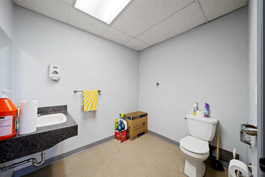 10 & 20-8028 Edgar Industrial Crescent, Red Deer, Alberta, T4P 3R3 (106904017)