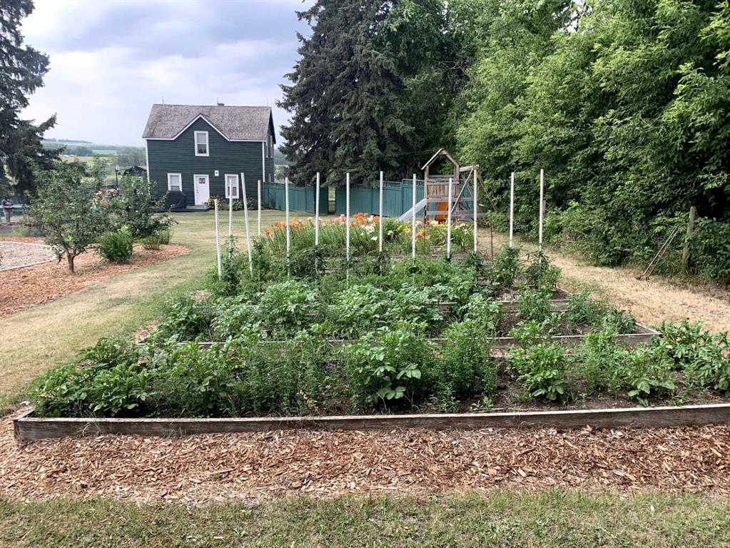 39212A- Highway 766 Highway, Rural Lacombe County, Alberta, T0M 0X0 (107005030)