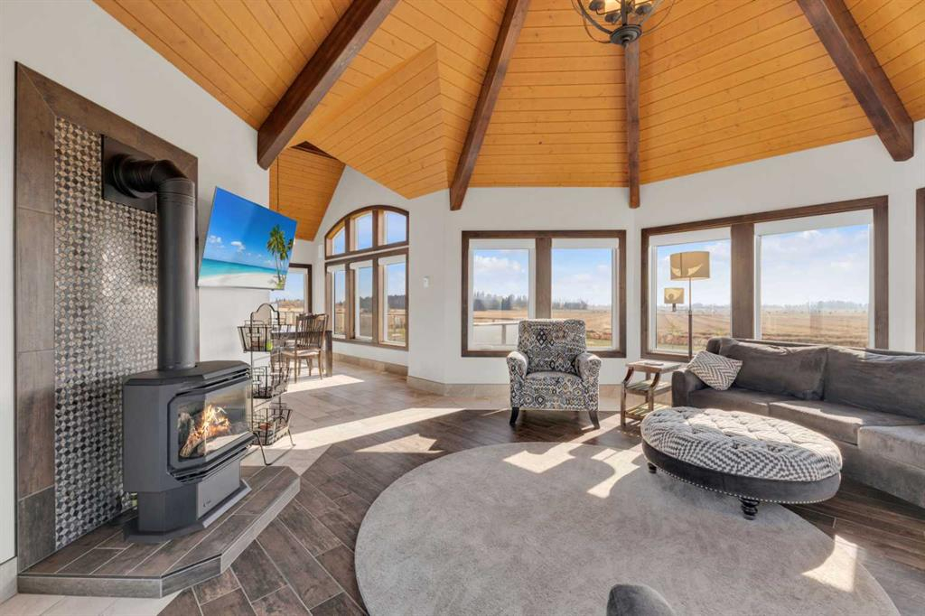 28012 Township Road 394, Rural Lacombe County, Alberta, T4M 0R6 (107090616)