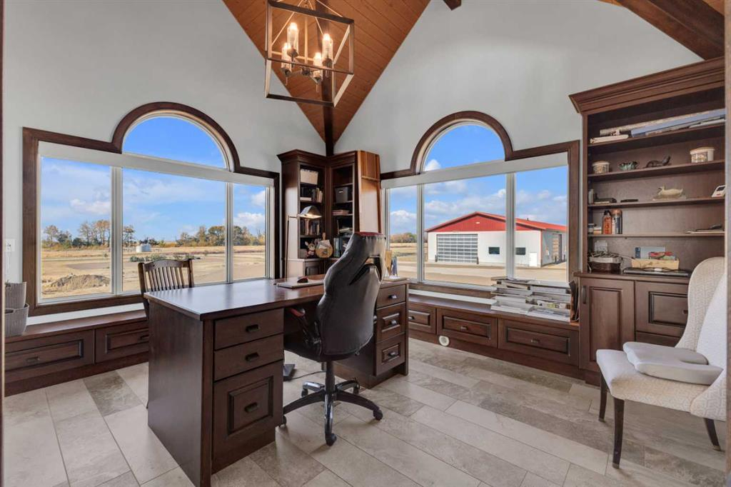 28012 Township Road 394, Rural Lacombe County, Alberta, T4M 0R6 (107090616)