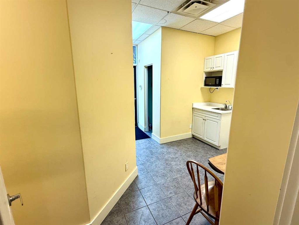 A105-5212 48 Street, Red Deer, Alberta, T4N 7C3 (107199270)