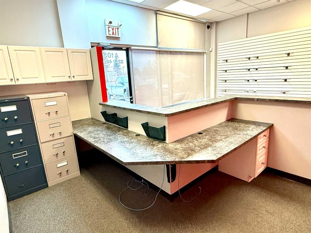 A105-5212 48 Street, Red Deer, Alberta, T4N 7C3 (107199270)