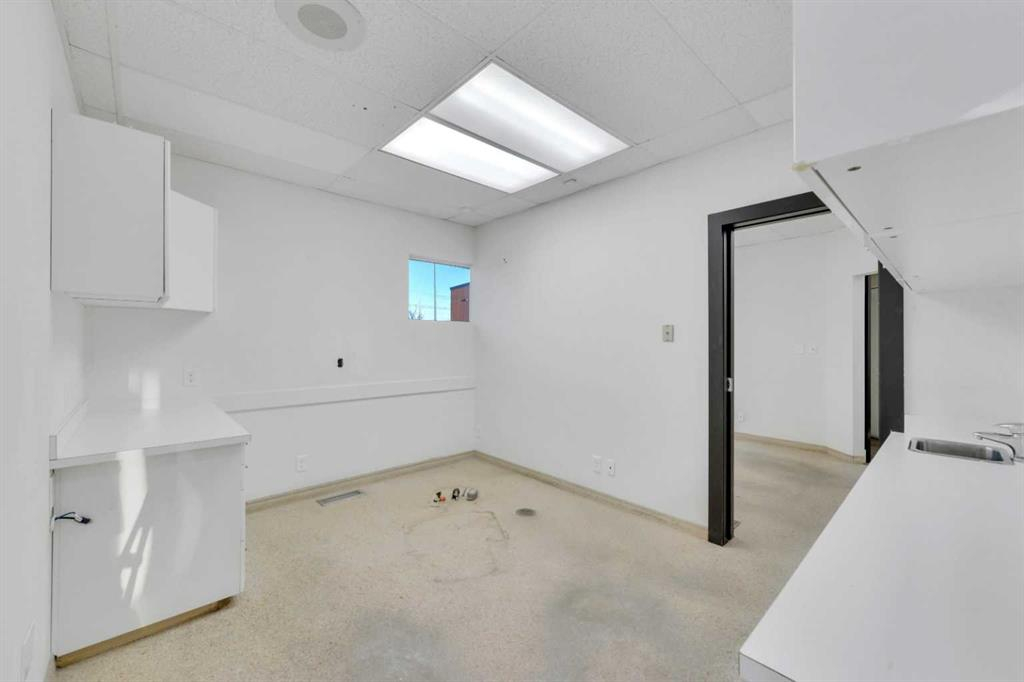 1-5116 52 Street, Red Deer, Alberta, T4N 6Y4 (107218494)