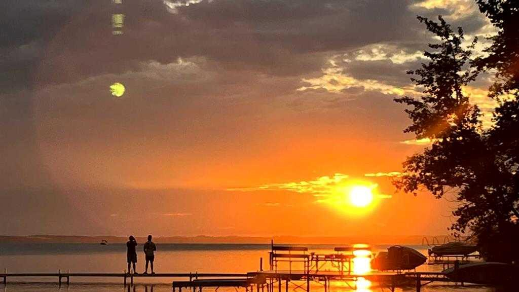 3-11 Gray, Sylvan Lake, Alberta, T4S0W4 (107322744)