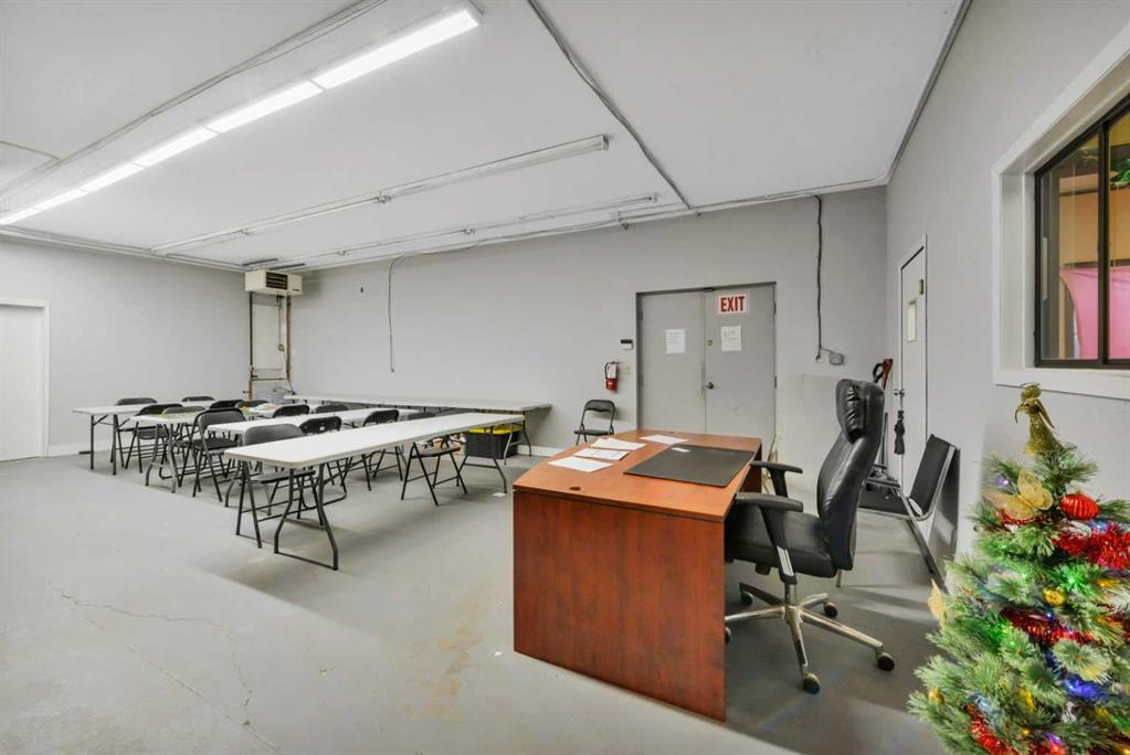 4727 60 Street, Red Deer, Alberta, T4N 2N8 (107335916)