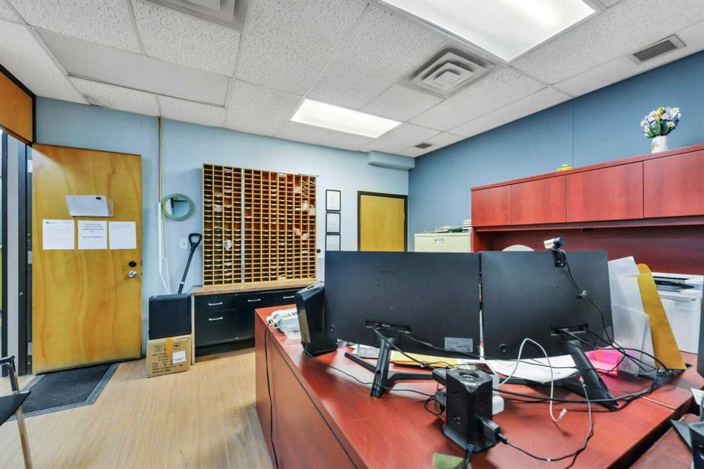 4727 60 Street, Red Deer, Alberta, T4N 2N8 (107335916)