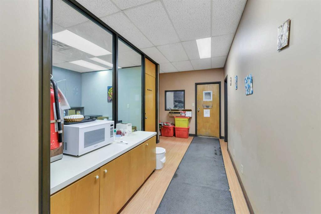 4727 60 Street, Red Deer, Alberta, T4N 2N8 (107335916)