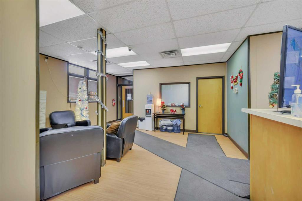 4727 60 Street, Red Deer, Alberta, T4N 2N8 (107335916)