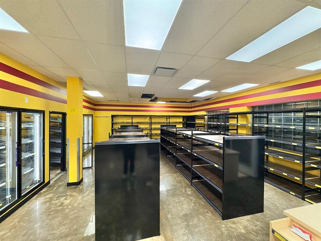 4617 50 Avenue, Red Deer, Alberta, T4N 3Z9 (107339473)