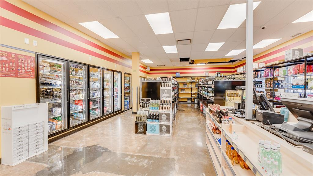 4617 50 Avenue, Red Deer, Alberta, T4N 3Z9 (107339473)