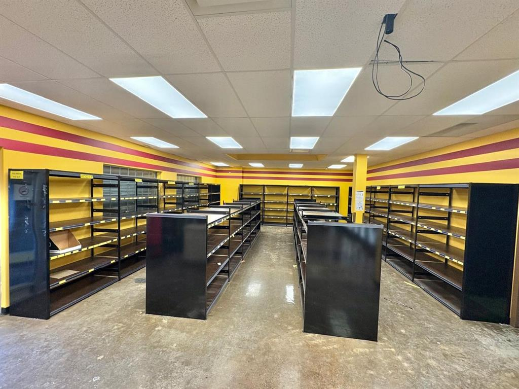 4617 50 Avenue, Red Deer, Alberta, T4N 3Z9 (107339473)