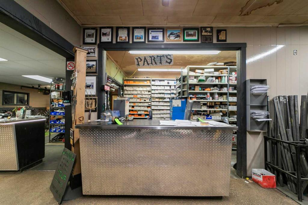 5013 48 Street, Camrose, Alberta, T4V1L9 (107398921)