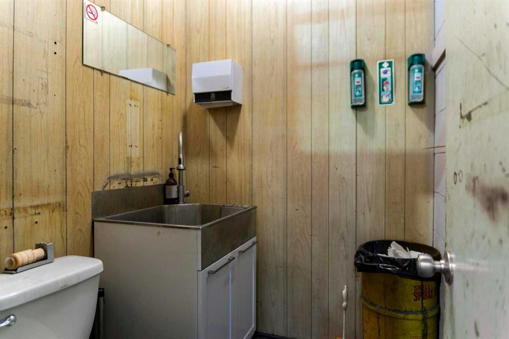 5013 48 Street, Camrose, Alberta, T4V1L9 (107398921)