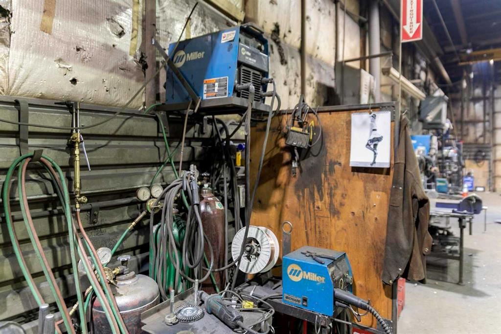 5013 48 Street, Camrose, Alberta, T4V1L9 (107398921)