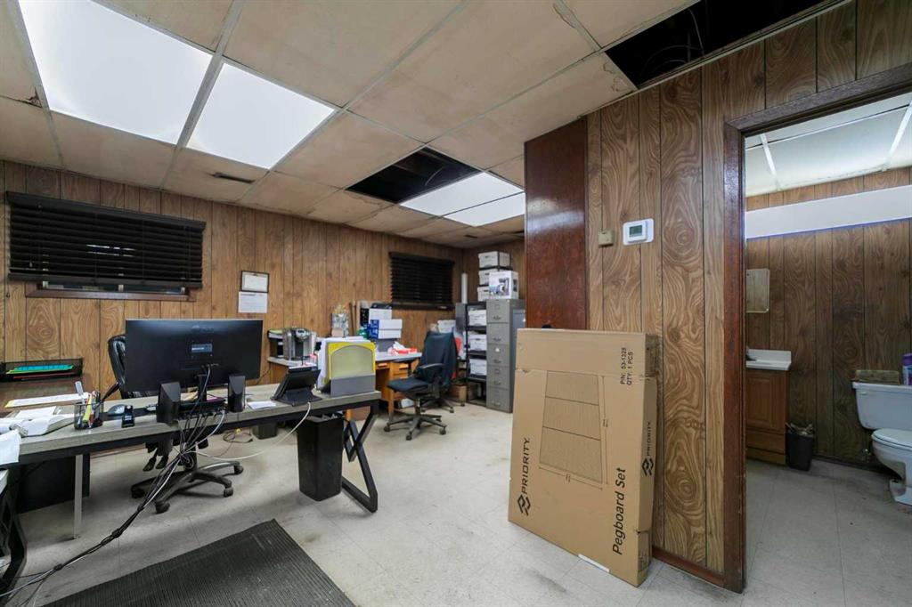 5013 48 Street, Camrose, Alberta, T4V1L9 (107398921)