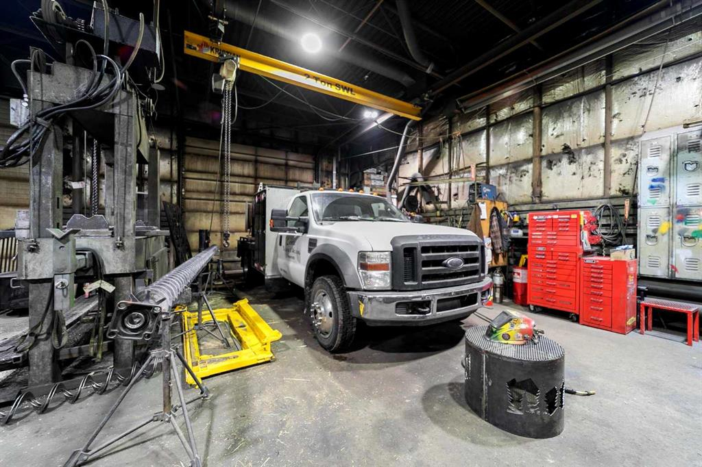 5013 48 Street, Camrose, Alberta, T4V1L9 (107398921)