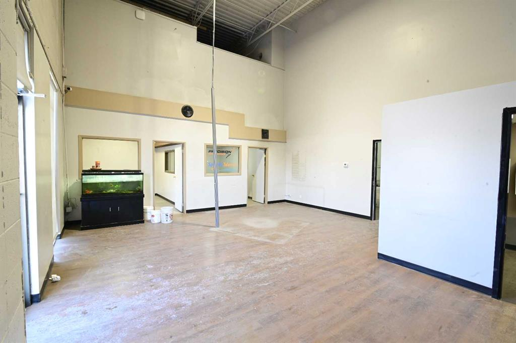 4-5-7419 50 Avenue, Red Deer, Alberta, T4P 1M5 (107436438)