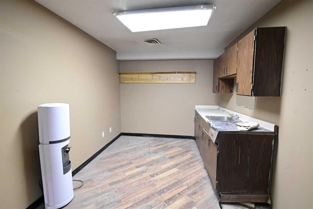 4-5-7419 50 Avenue, Red Deer, Alberta, T4P 1M5 (107436438)