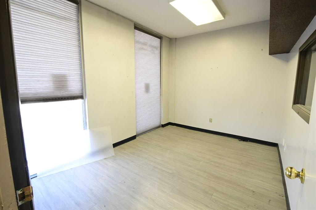 4-5-7419 50 Avenue, Red Deer, Alberta, T4P 1M5 (107436438)